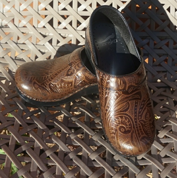 Dansko Shoes - Dansko Tooled Clogs ☄🌟3 Day Sale!!🌟☄